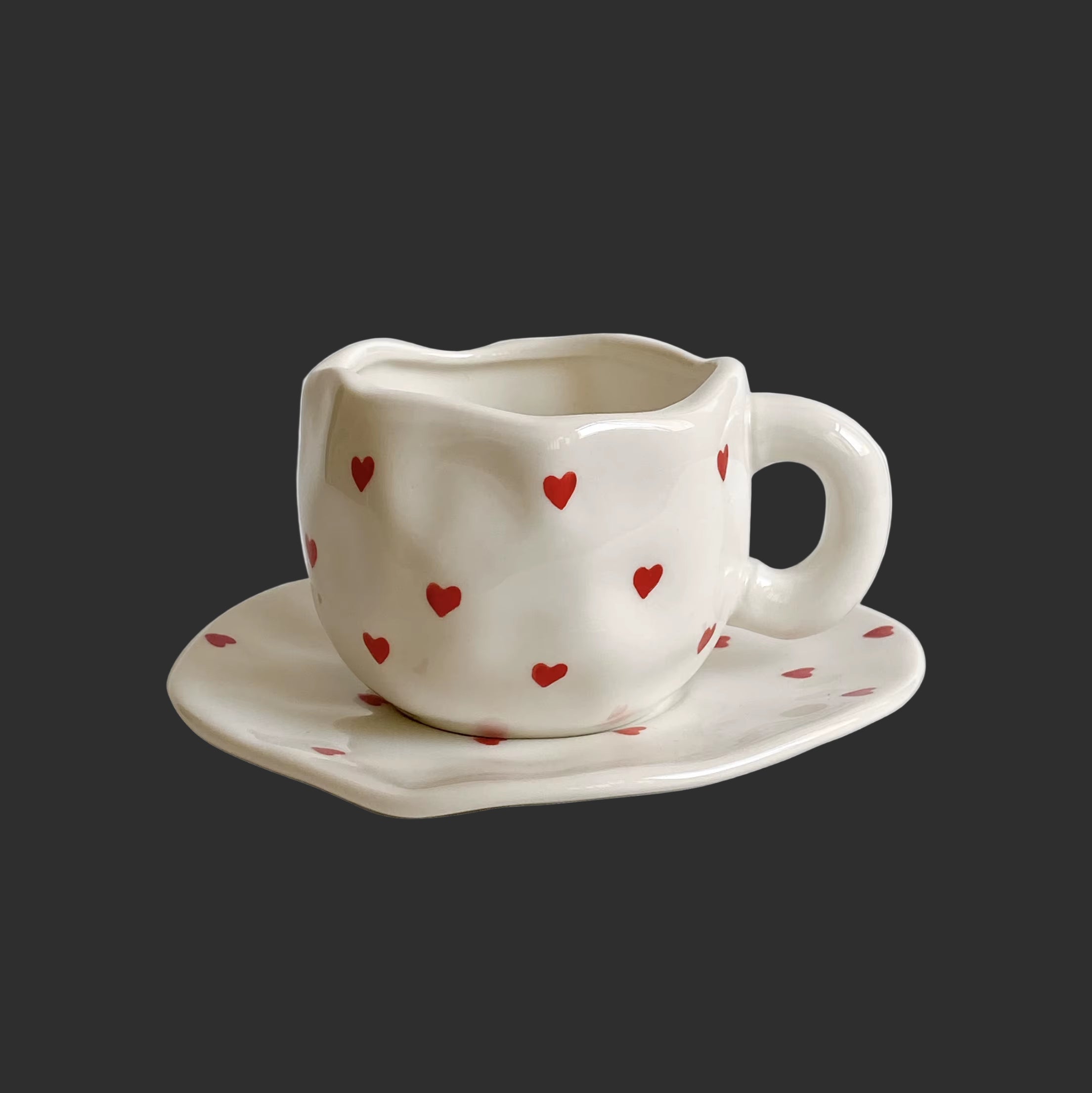 1Set Love Irregular Coffee Cup and Saucer, Creative Design Hand-Plated Irregular Coffee Cup and Saucer, Red Love Coffee Cup Mug, Suitable for Home Decoration Drinking Water, Afternoon Tea Coffee Cake, Couple Date, Candlelight Dinner, Valentine'S Day Gift